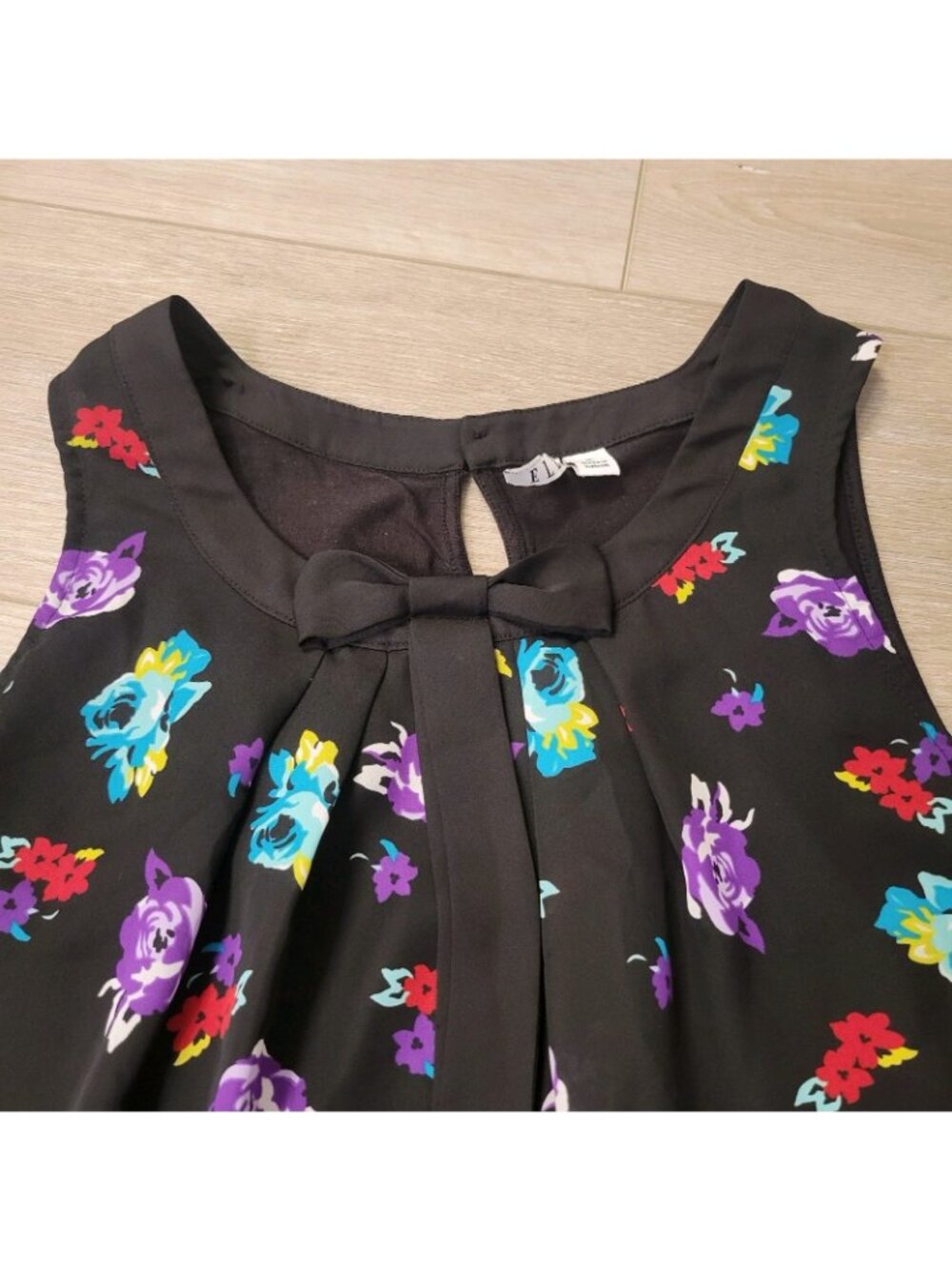 Elle Tunic Top Sz M Indie Sleeveless Pop Art Soft Grunge Floral Print Blouse Bow - Picture 2 of 4